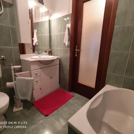 Ex Ostu Impero: Vino, Tartufo Ed Ospitalita لا مورّا