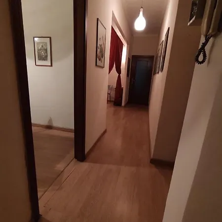 Ex Ostu Impero: Vino, Tartufo Ed Ospitalita * La Morra